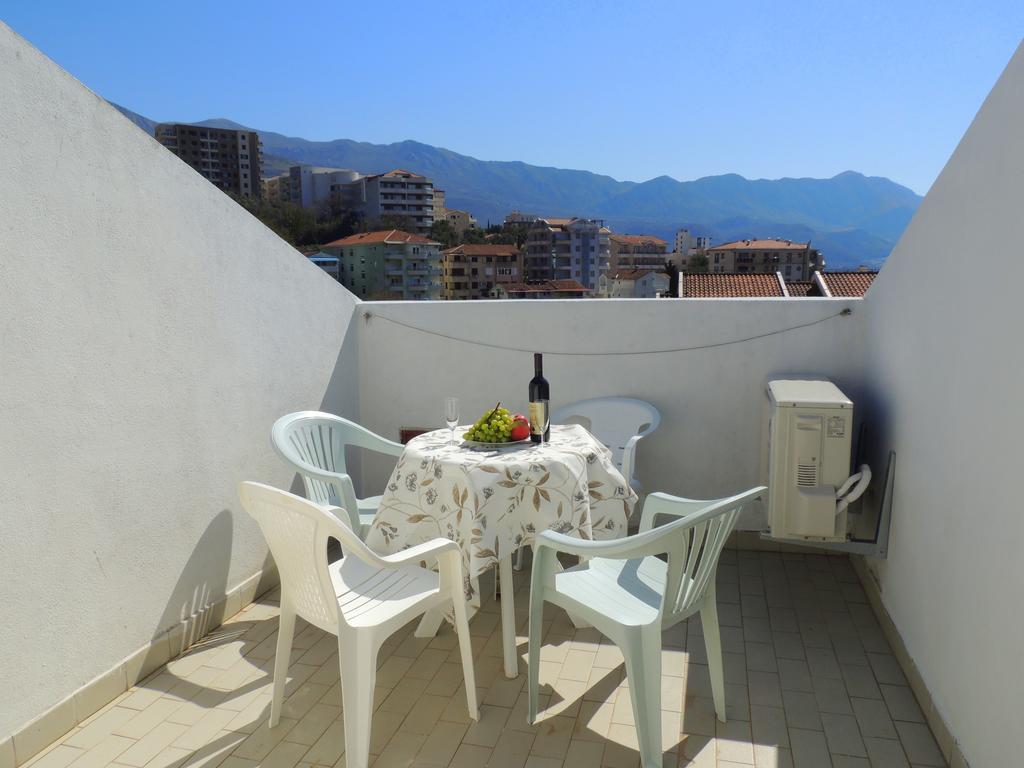 Guest House Jelena Budva Bagian luar foto