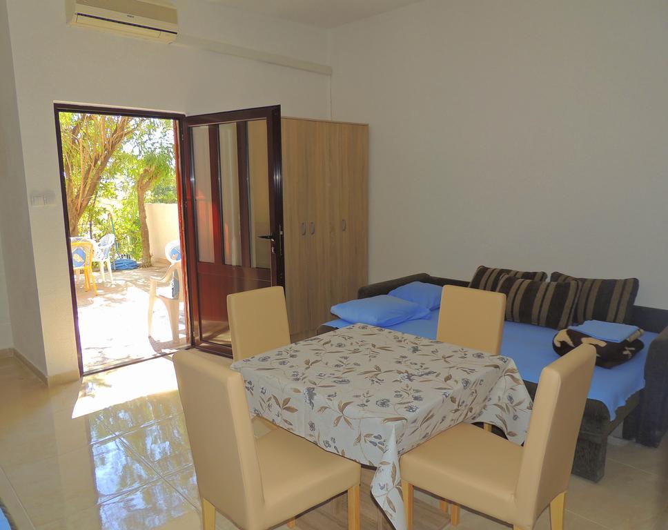 Guest House Jelena Budva Bagian luar foto