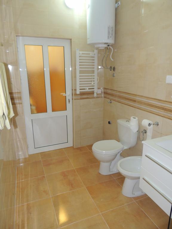 Guest House Jelena Budva Bagian luar foto