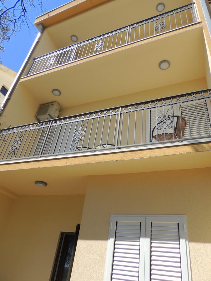 Guest House Jelena Budva Bagian luar foto