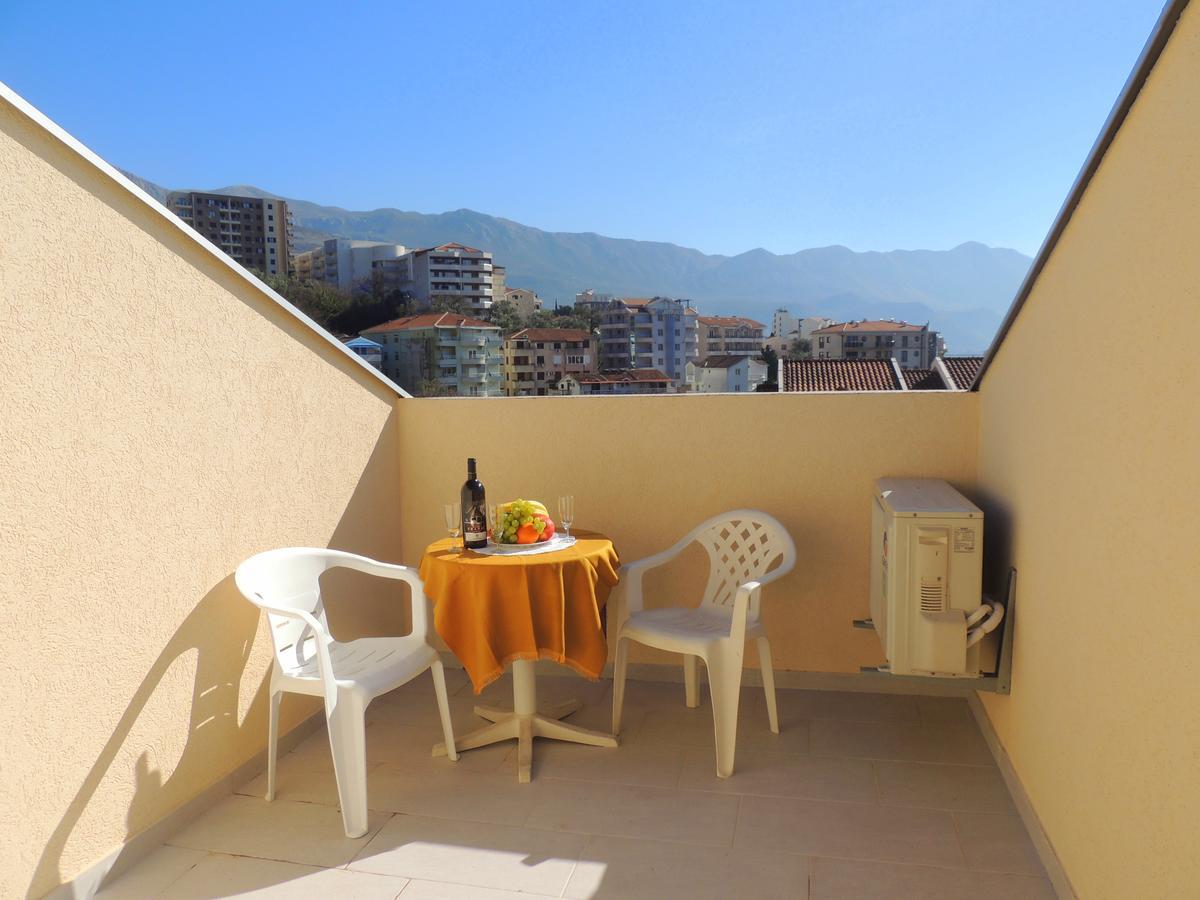 Guest House Jelena Budva Bagian luar foto