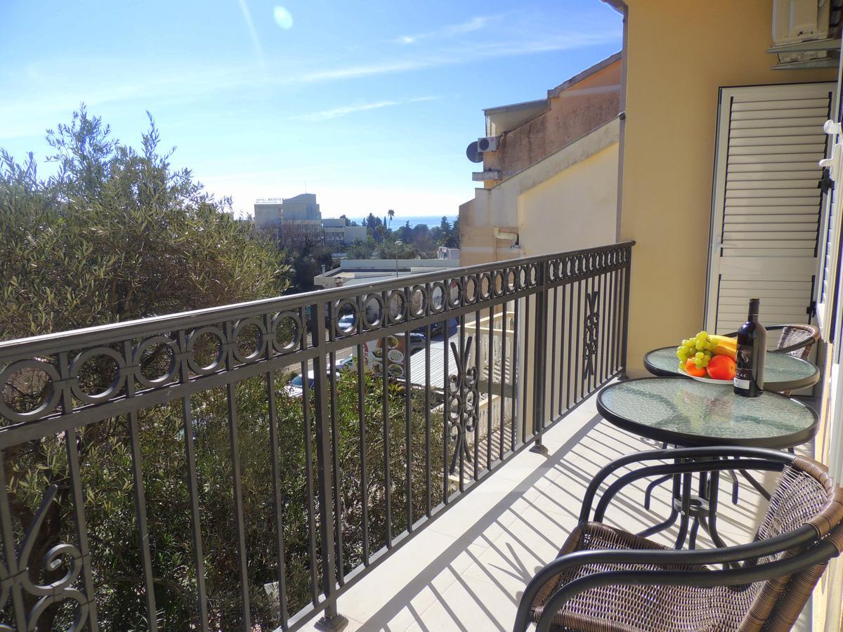Guest House Jelena Budva Bagian luar foto