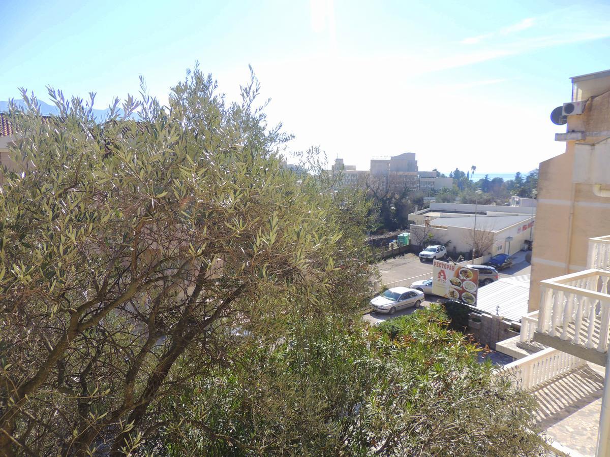 Guest House Jelena Budva Bagian luar foto