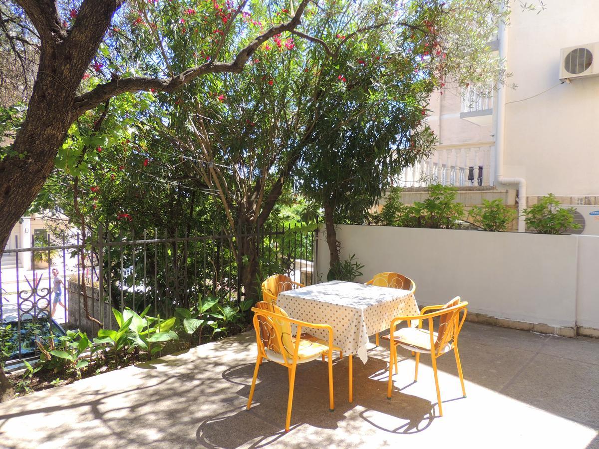 Guest House Jelena Budva Bagian luar foto